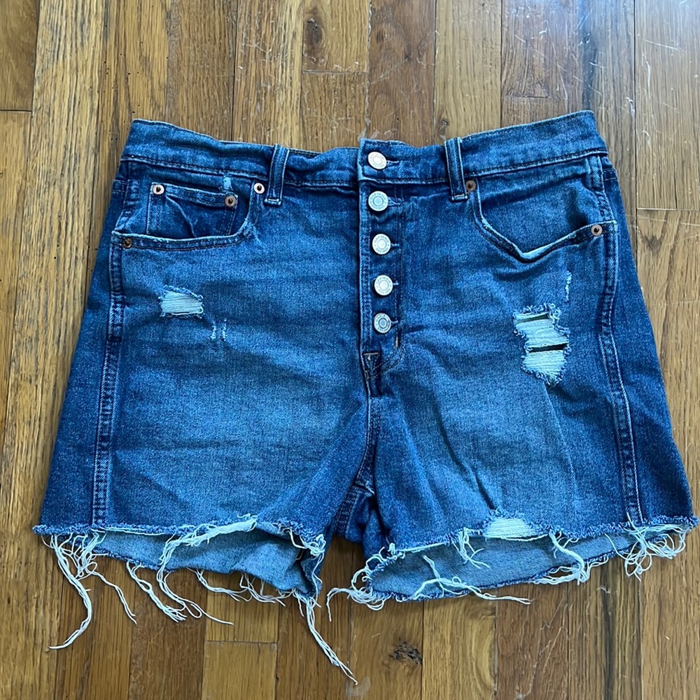 Gap Distressed 3 1/2 inch jean shorts